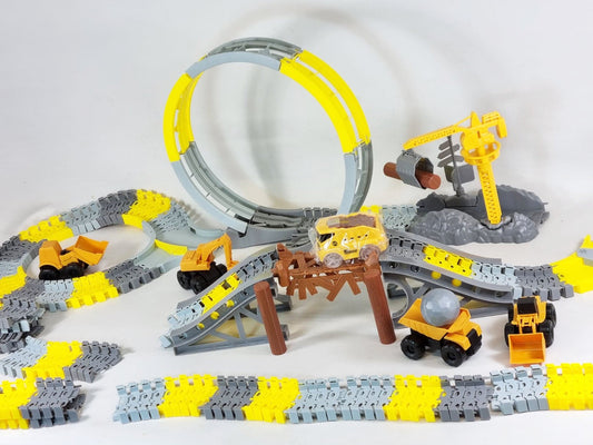 Construction race track set with crane and toy vehicles