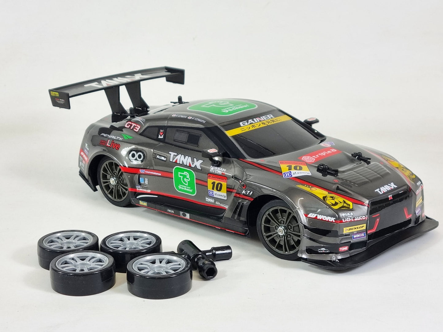 Licensed Nissan Nismo GAINER TANAX Triple a GT-R 4WD 2.4ghz R/c Drift Car Model Radio Remote Control 1:16 Model