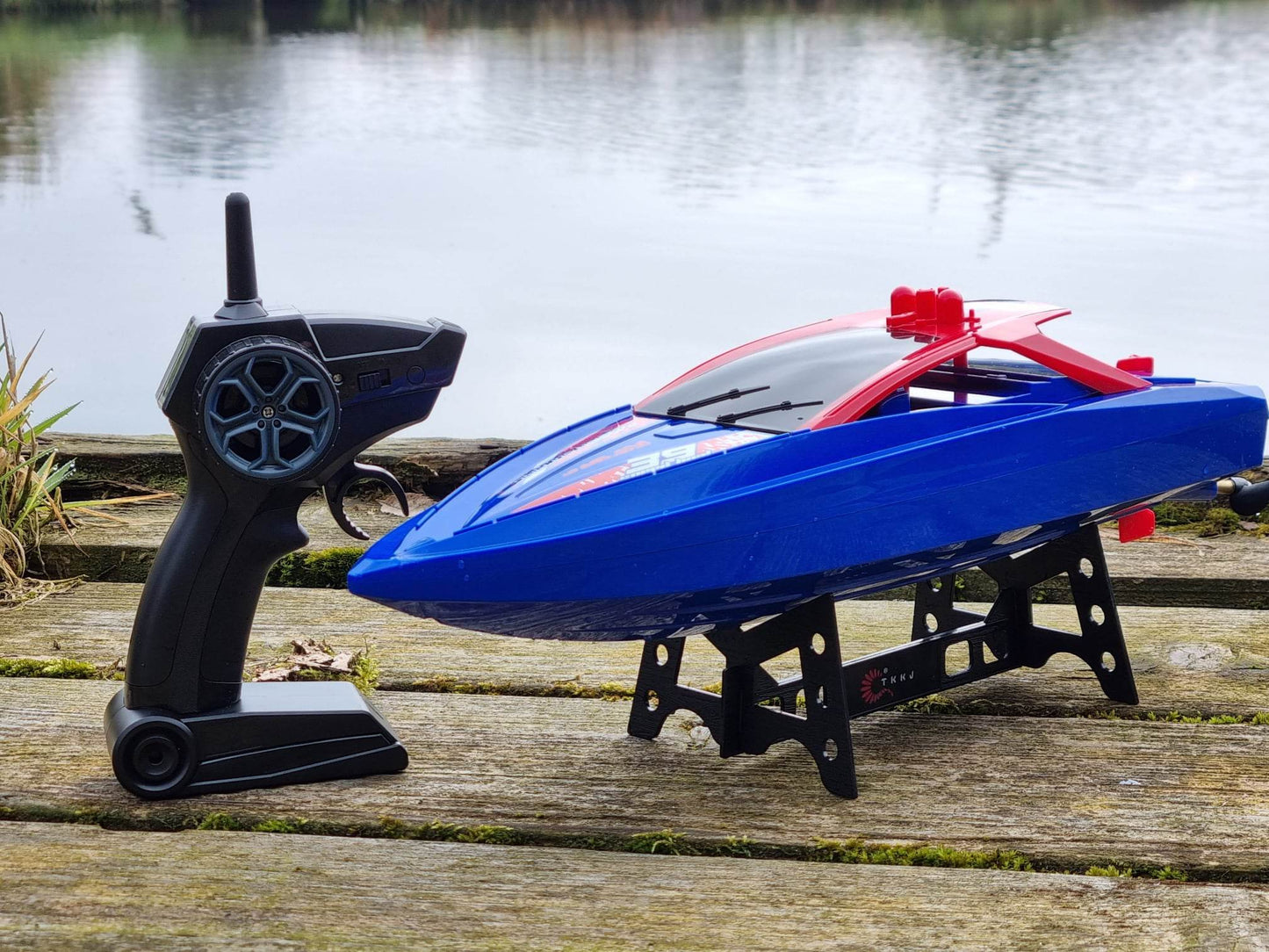 RC Racing Speedboat Rabing H100 H109 Twin Motor 2.4ghz Atlantic Yacht R/C Race Boat 35KMH Battery power