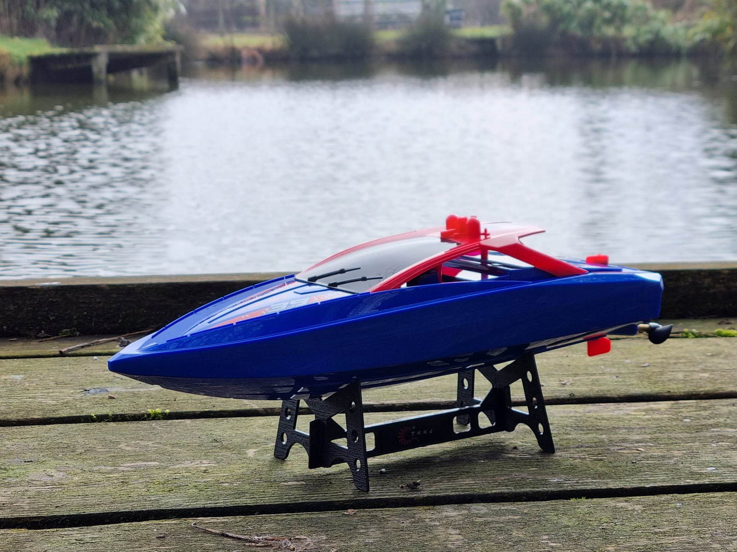 RC Racing Speedboat Rabing H100 H109 Twin Motor 2.4ghz Atlantic Yacht R/C Race Boat 35KMH Battery power