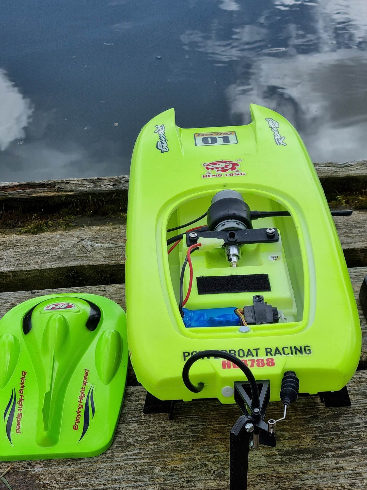 HENG LONG 3788 2.4G Remote Control RC Racing Boat 30K High Speed Electric Water Toy