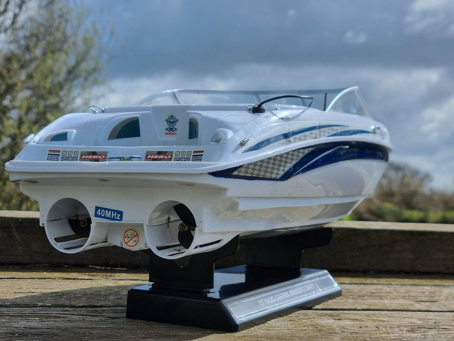 1:25 White Radio Remote Control RC Atlantic Sea Tour Racing Speed Boat Yacht RTR