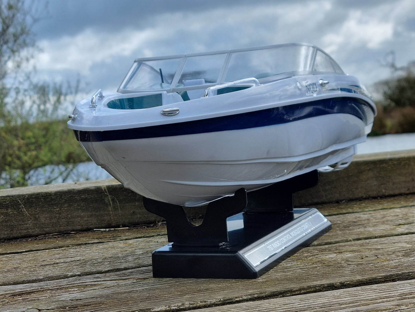 1:25 White Radio Remote Control RC Atlantic Sea Tour Racing Speed Boat Yacht RTR