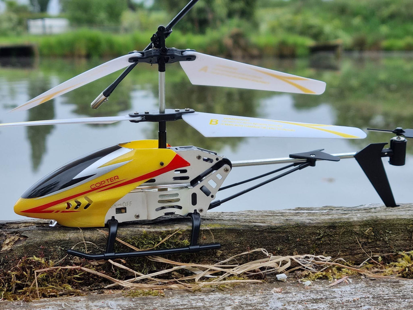 RC Gyro Helicopter Drone Magic Gesture Control Radio UFO Model Kids Easy Fly Indoor Metal Helicopter Toy