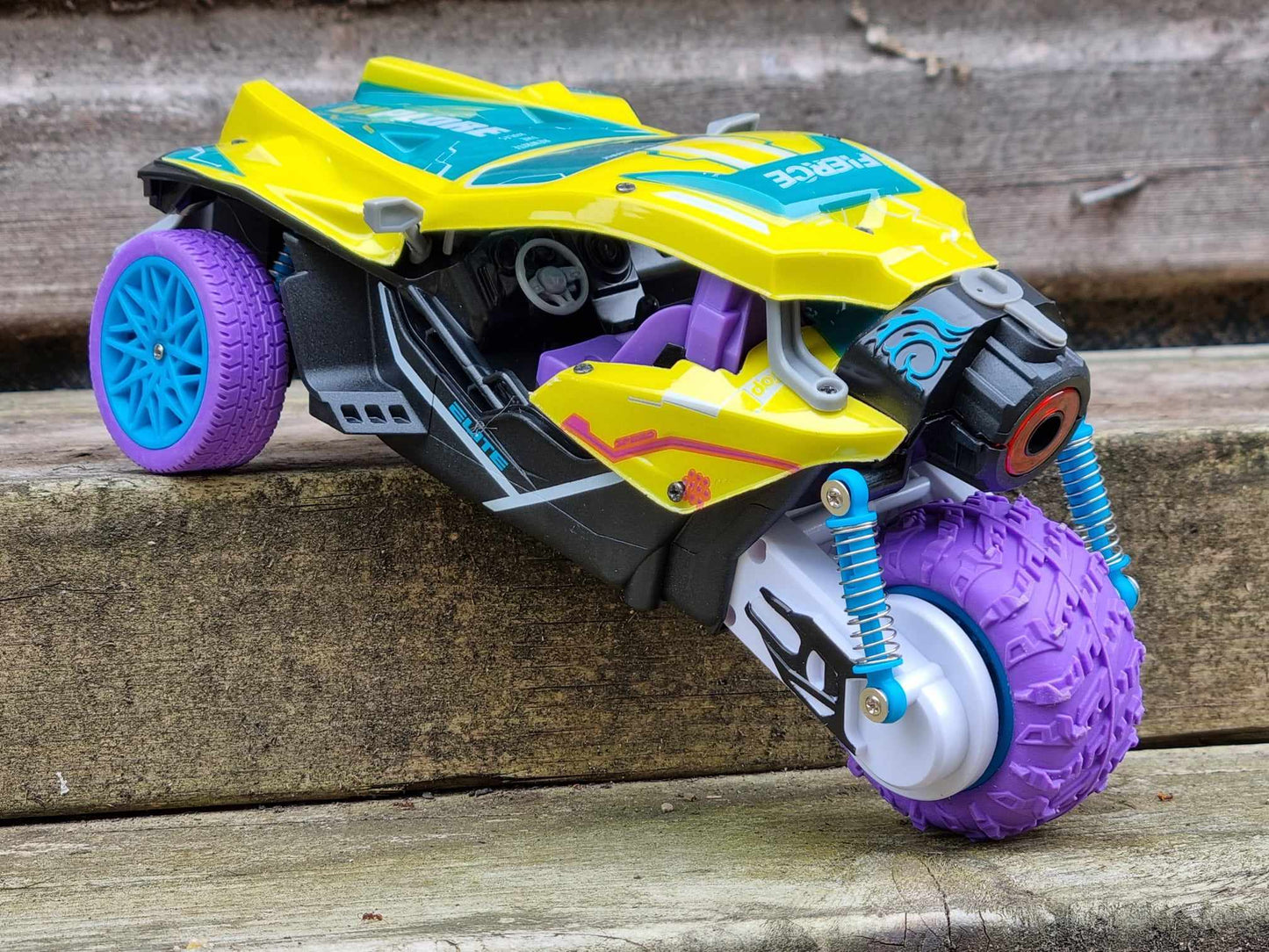 RC Buggy Off Road Trike RC Car Rock Climbing Radio Control LED Lights REAL SMOKE Motorbike Toy Rubber Wheels