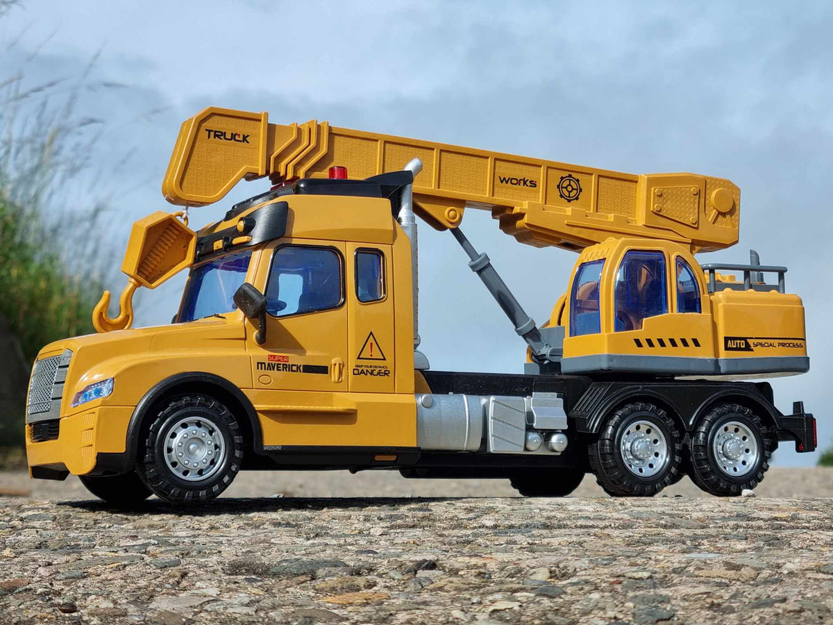 GC009 remote control construction crane truck outdoors