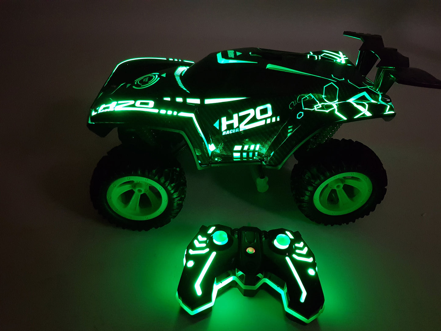 REAL SMOKING STEAM Power Radio Control RC 2.4G 4WD Light Up Monster Truck Buggy