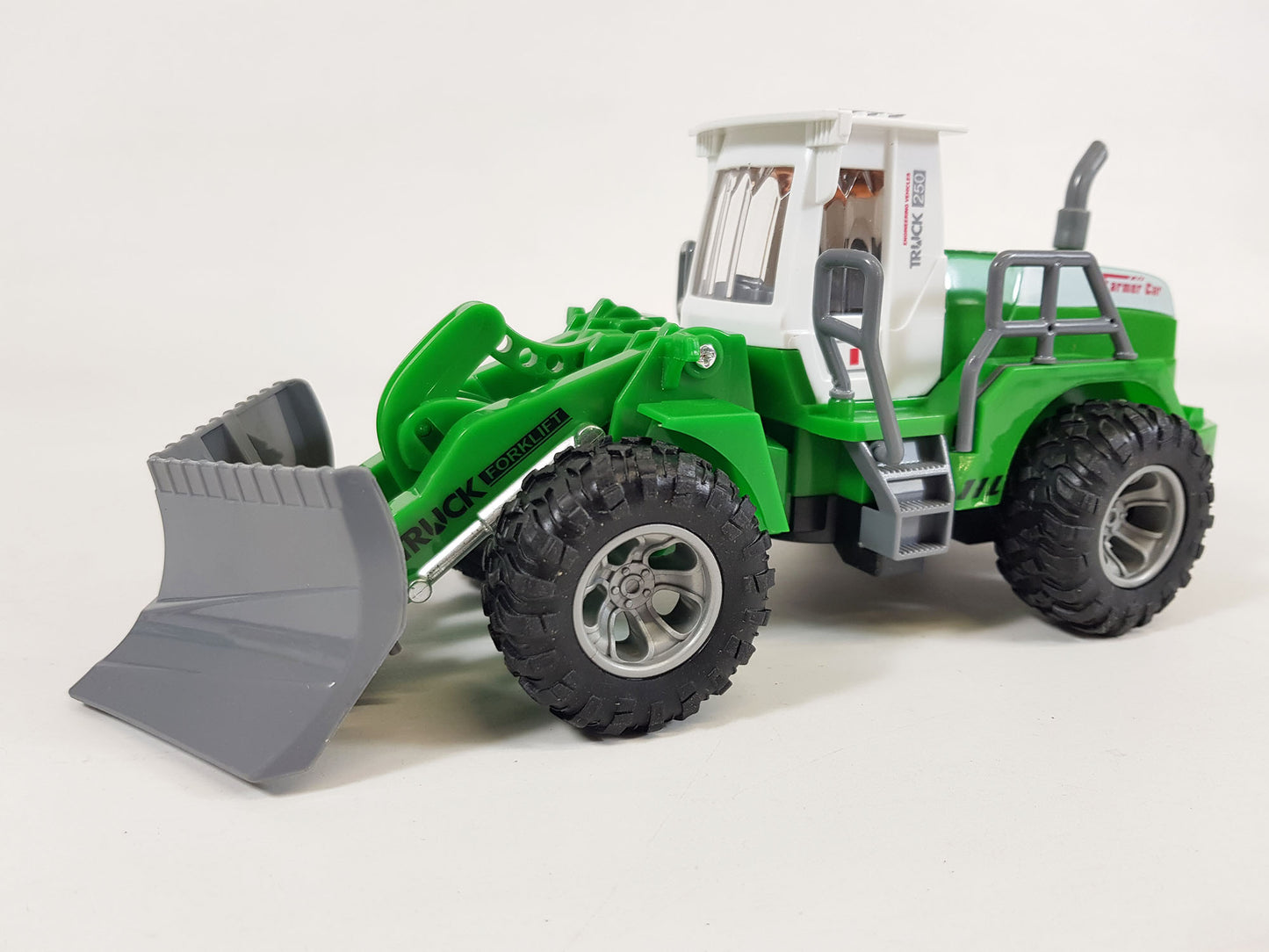 UK NEW Radio Control Farm RC Truck Excavator Digger Bulldozer Remote Control Toy