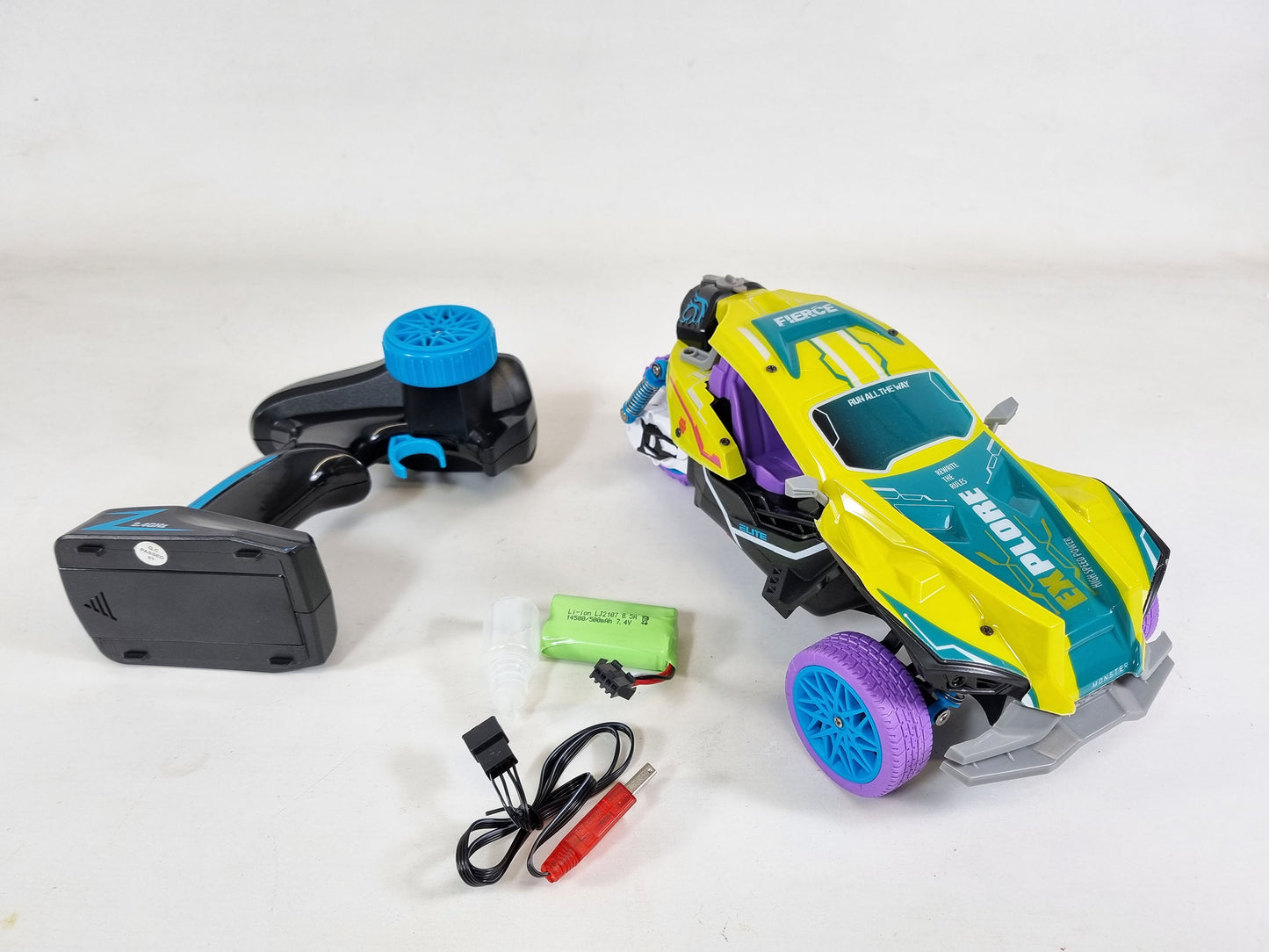 RC Buggy Off Road Trike RC Car Rock Climbing Radio Control LED Lights REAL SMOKE Motorbike Toy Rubber Wheels