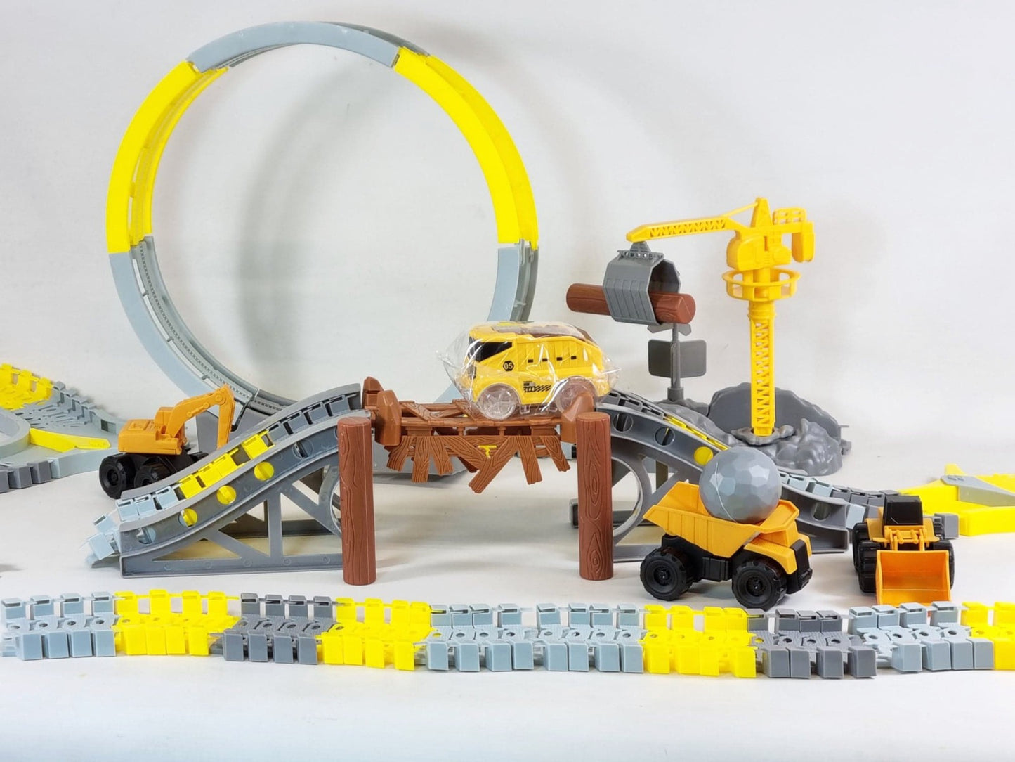 remote control RC Builder Playset slot car loop stunt track rail car train set