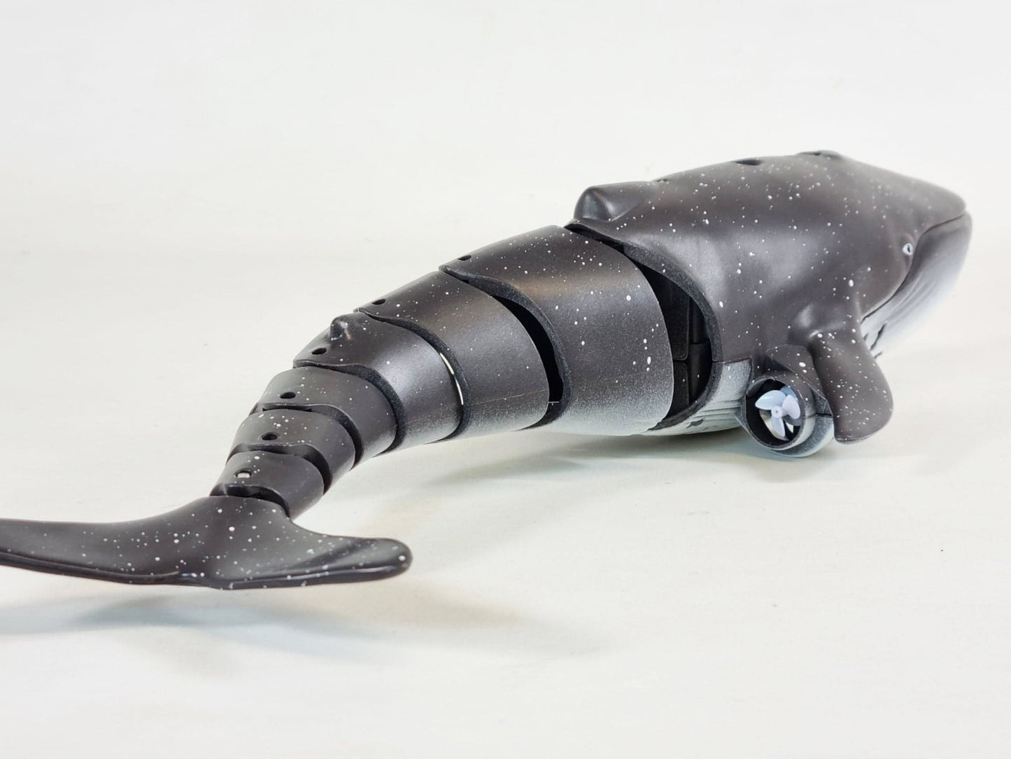 RC Model Bath Time Kids WATER SPRAY swimming model whale shark toy