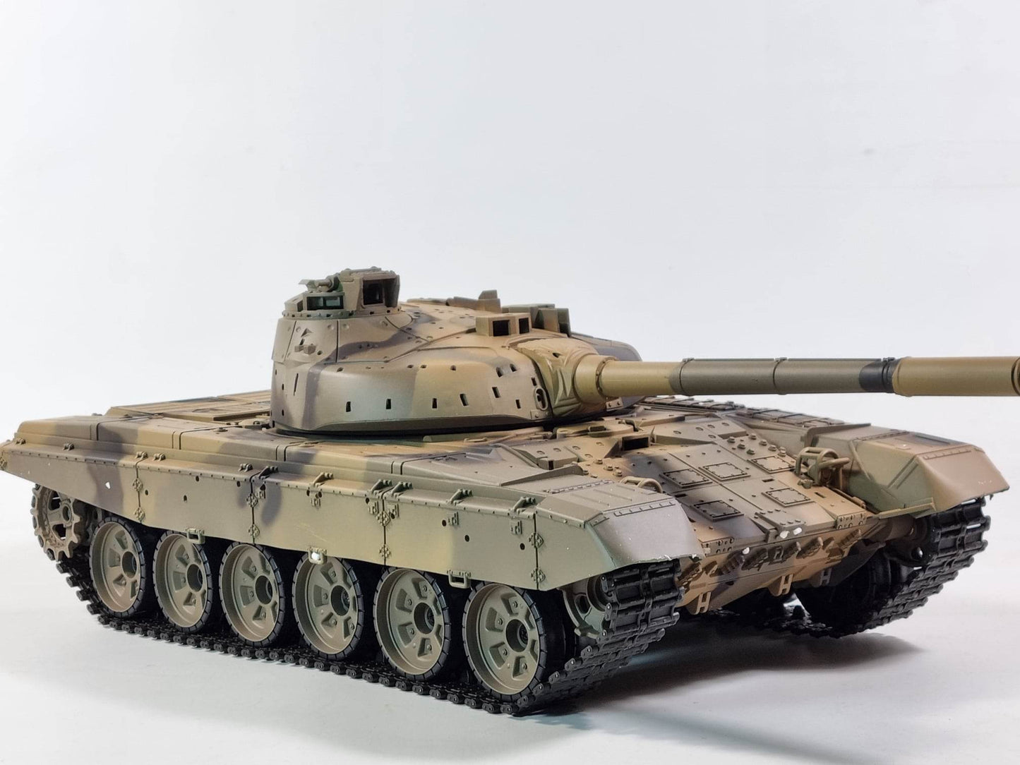 Heng Long 1:16 RC Tank "Russian T90" Smoke Sound BB IR 2.4G Version 7
